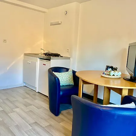 Studio Calme Et Lumineux, Terrasse Ensoleillee 1